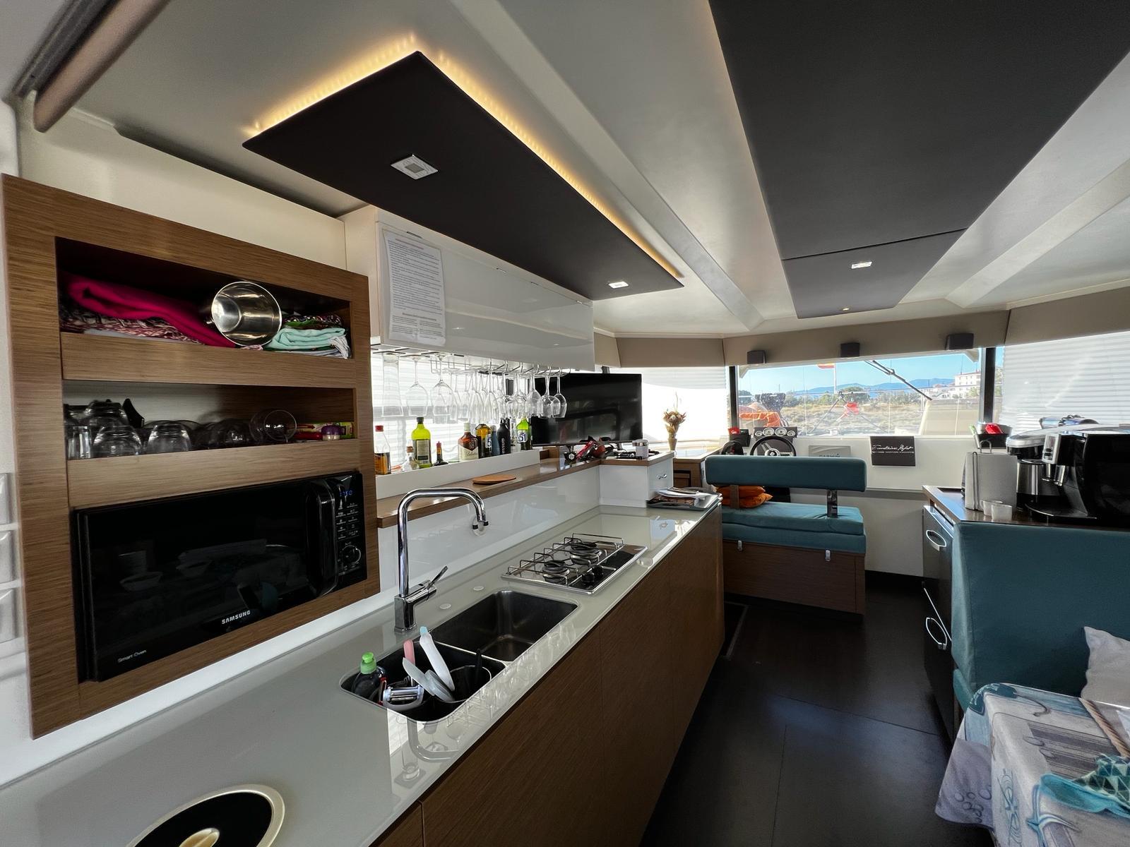fountaine pajot My 37