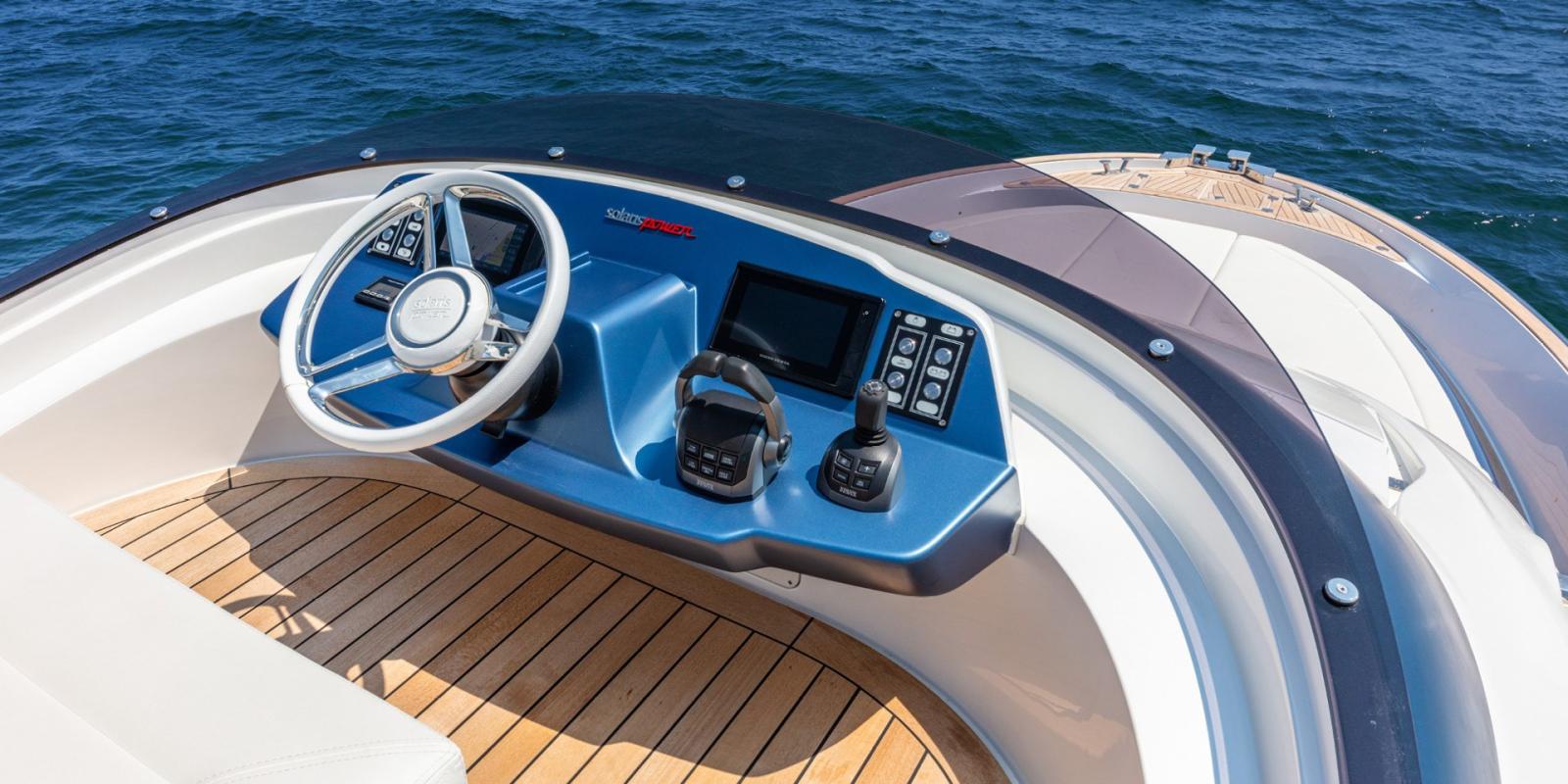 solaris power 48 flybridge