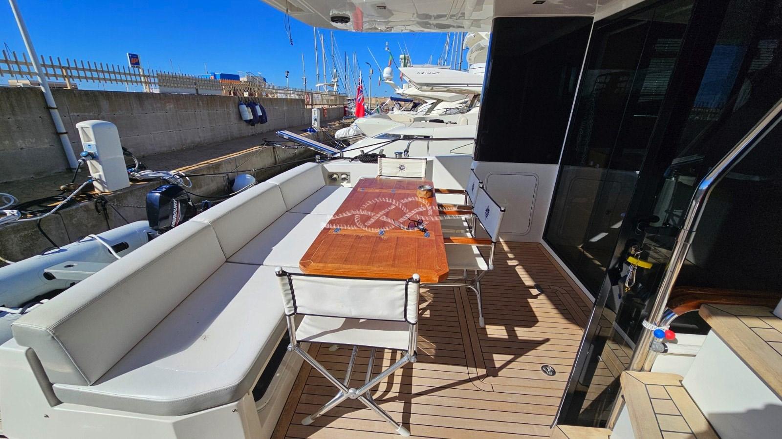 sundeck yachts 550