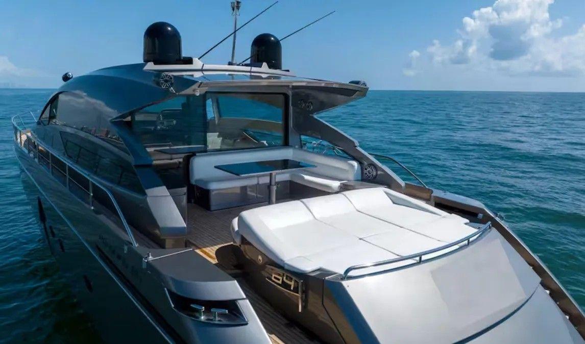 pershing 64