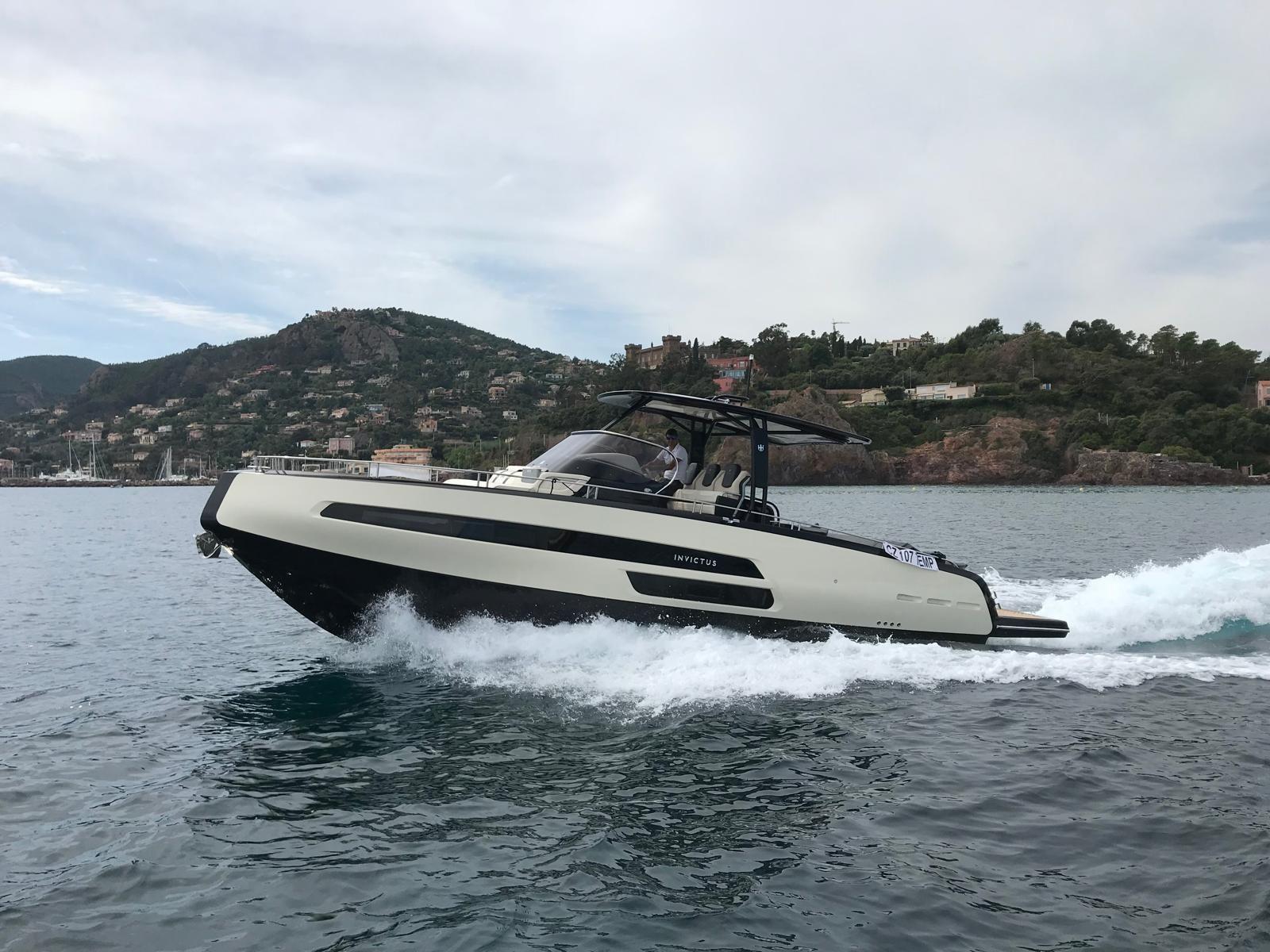 invictus 370 gt