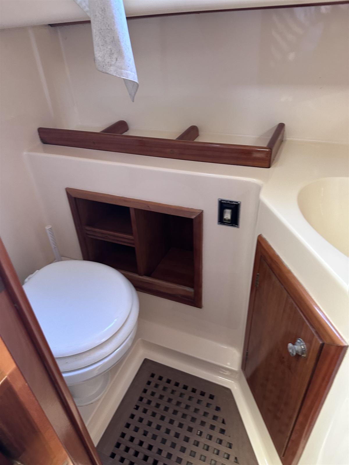apreamare Smeraldo 750 cabin