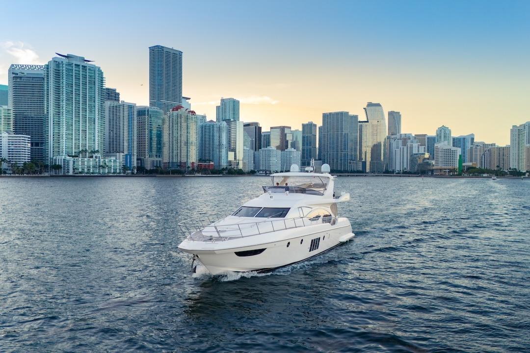 azimut 70