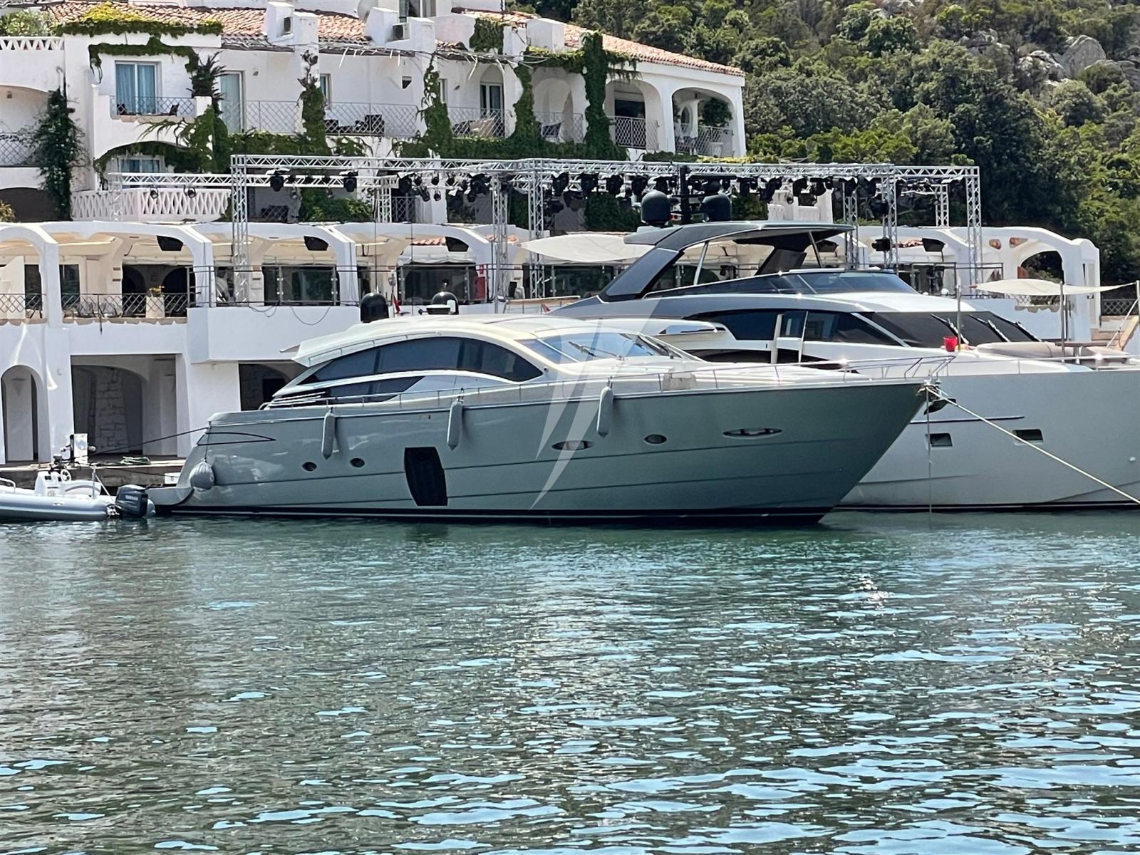 pershing 80