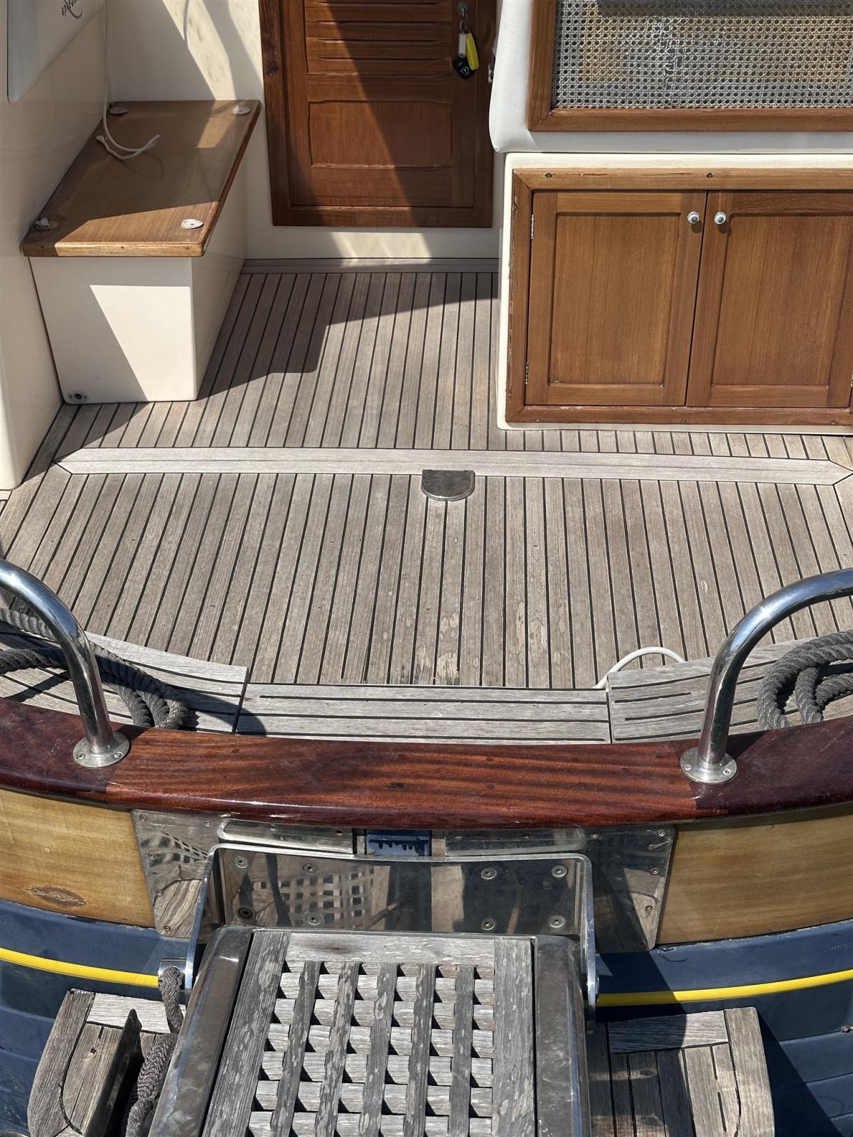 apreamare Smeraldo 750 cabin