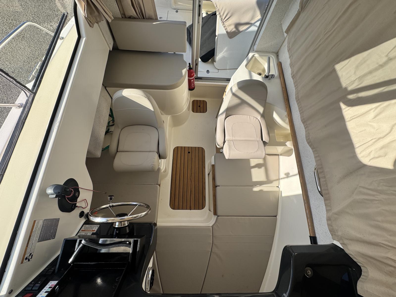 quicksilver 675 pilothouse