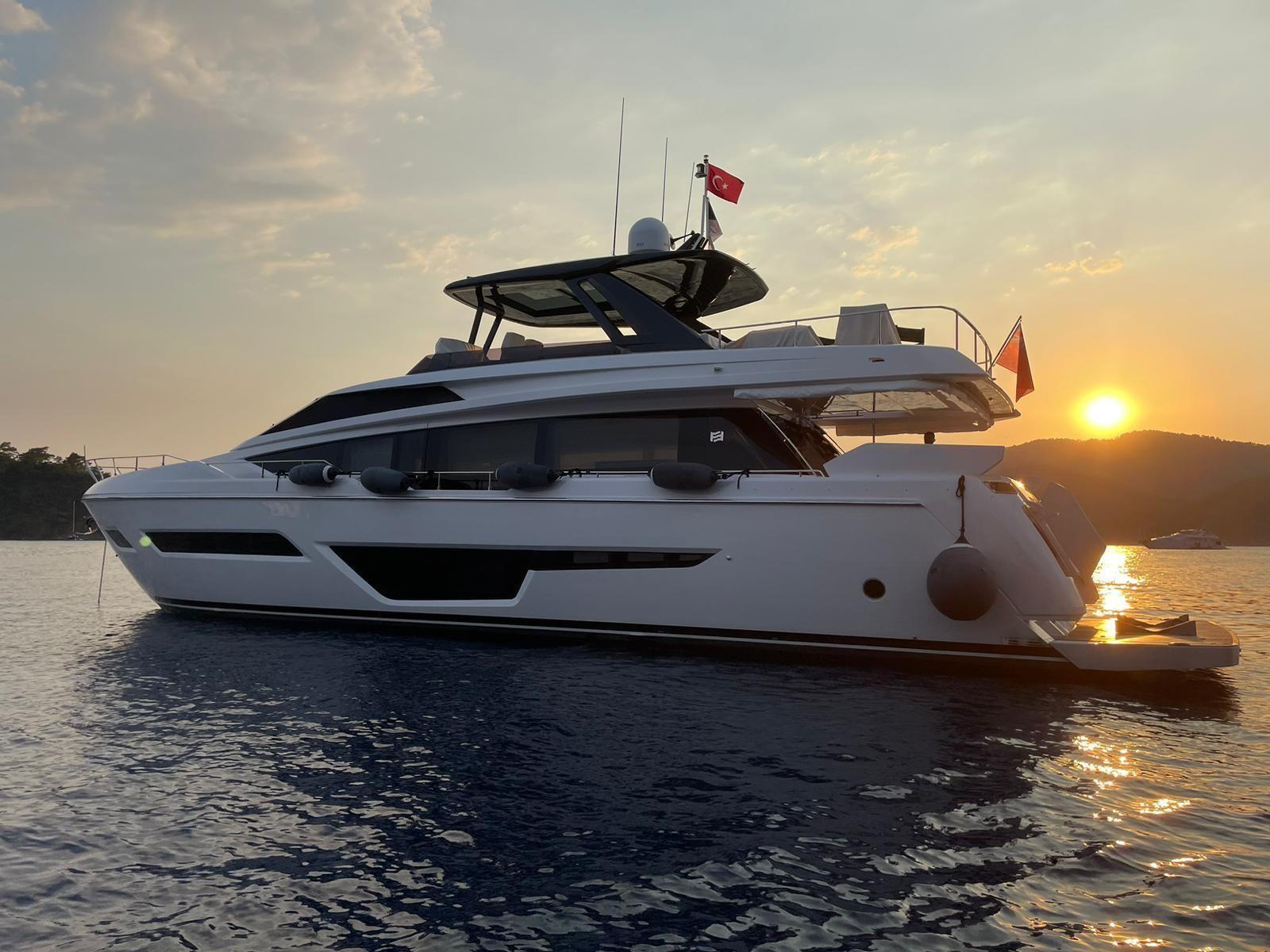 ferretti yachts 780