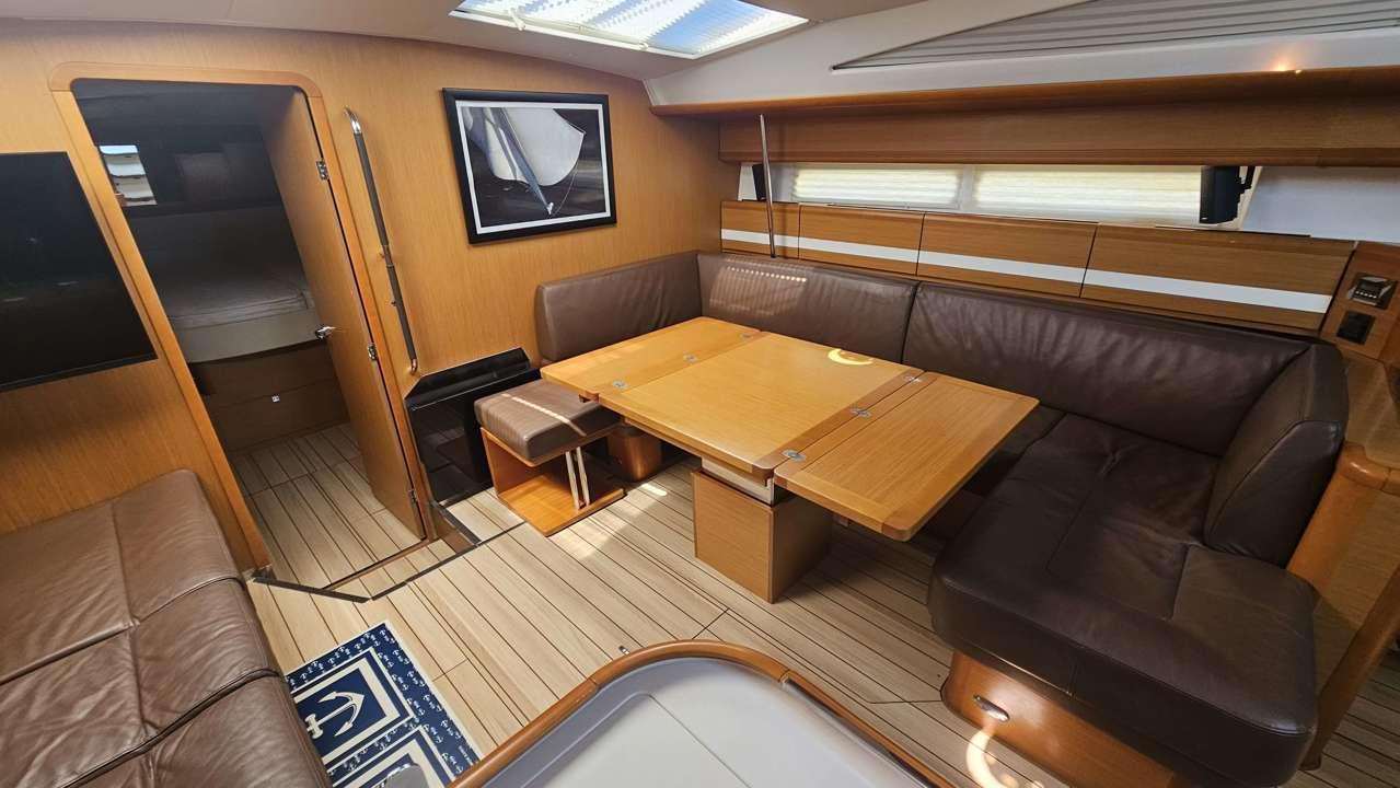 jeanneau yachts 53