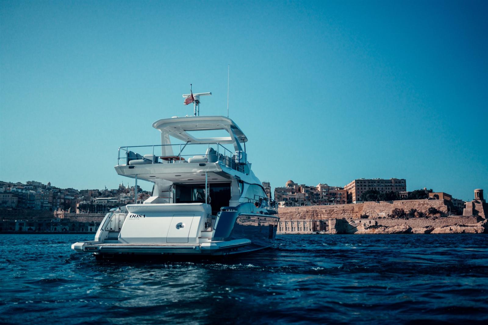 azimut 66 flybridge