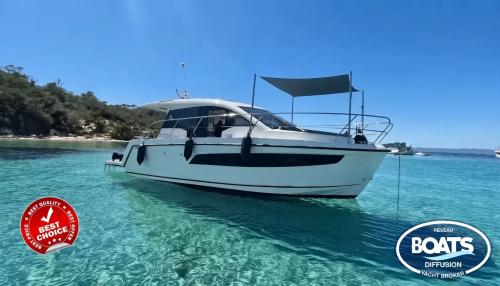 Sealine c335
