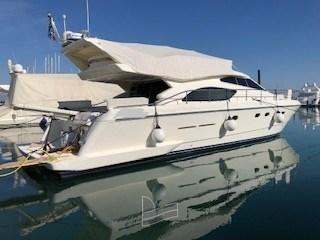 ferretti yachts 53