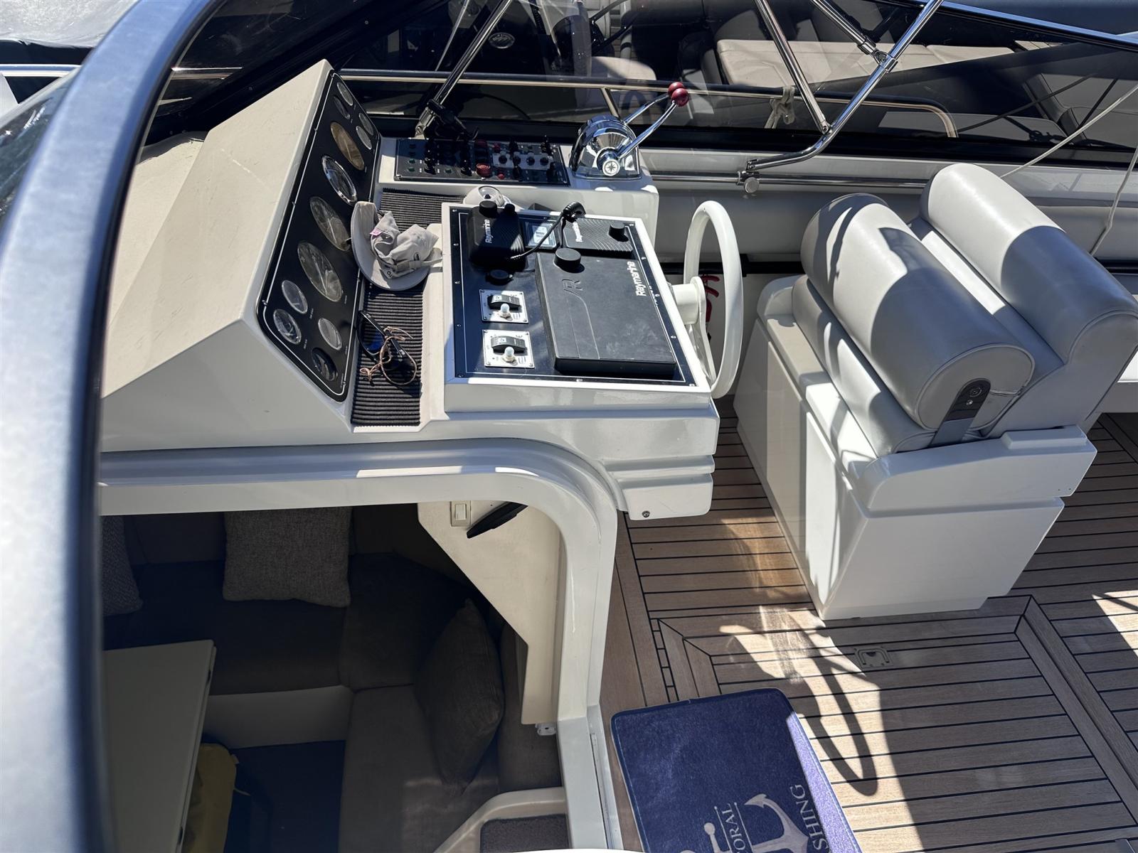 pershing 33
