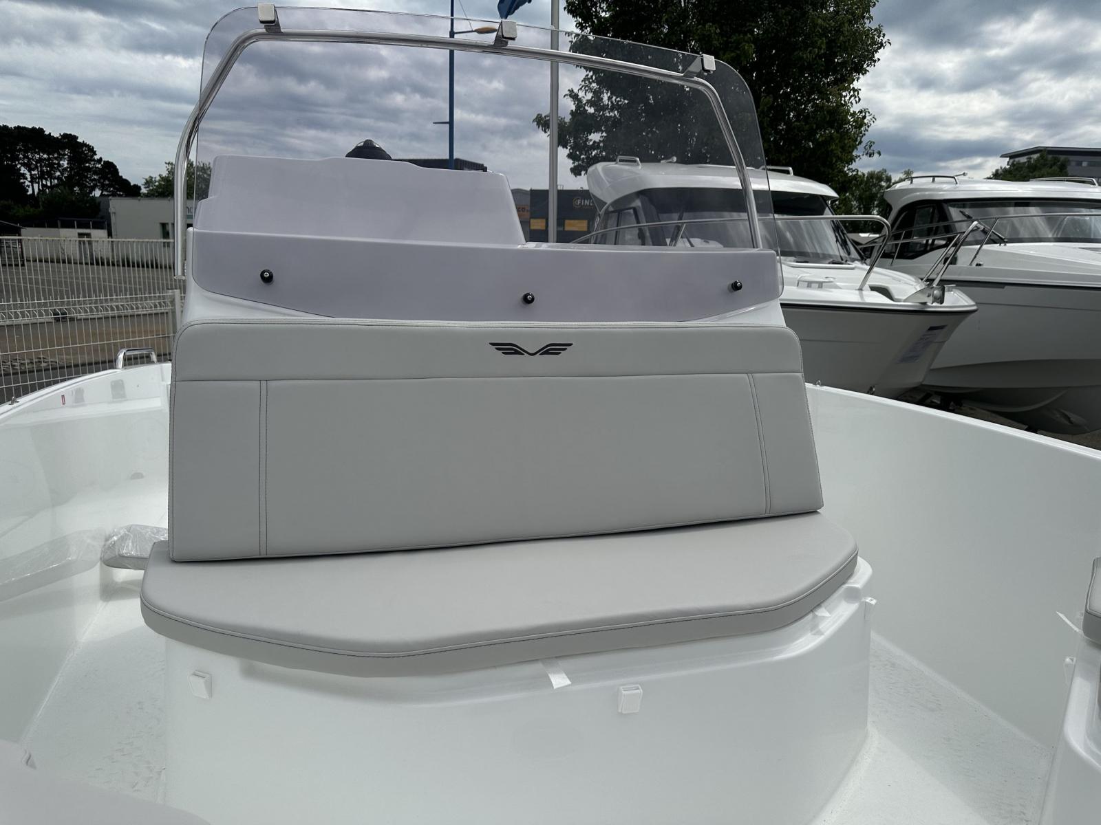 beneteau Flyer 6 spacedeck