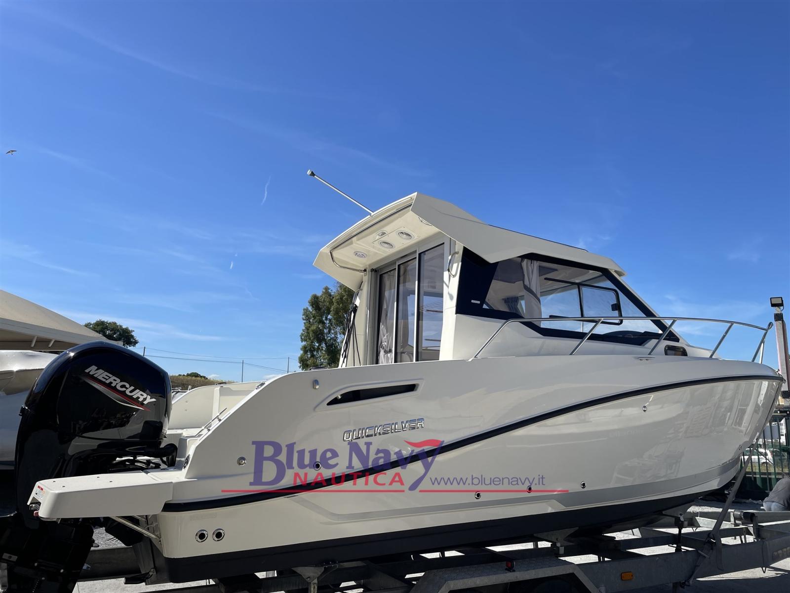 quicksilver 705 weekend (7,37mt) in stock !