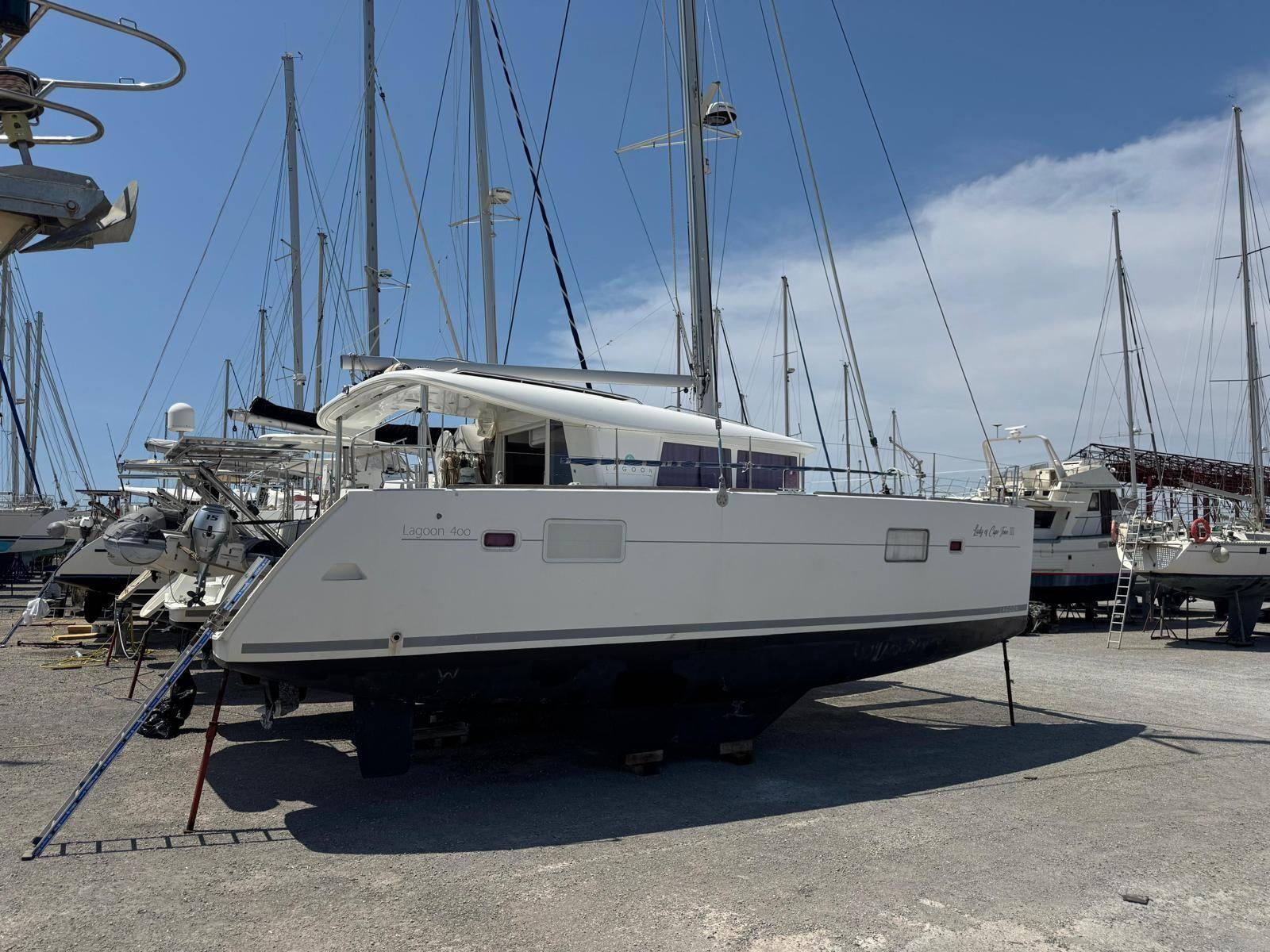 lagoon 400