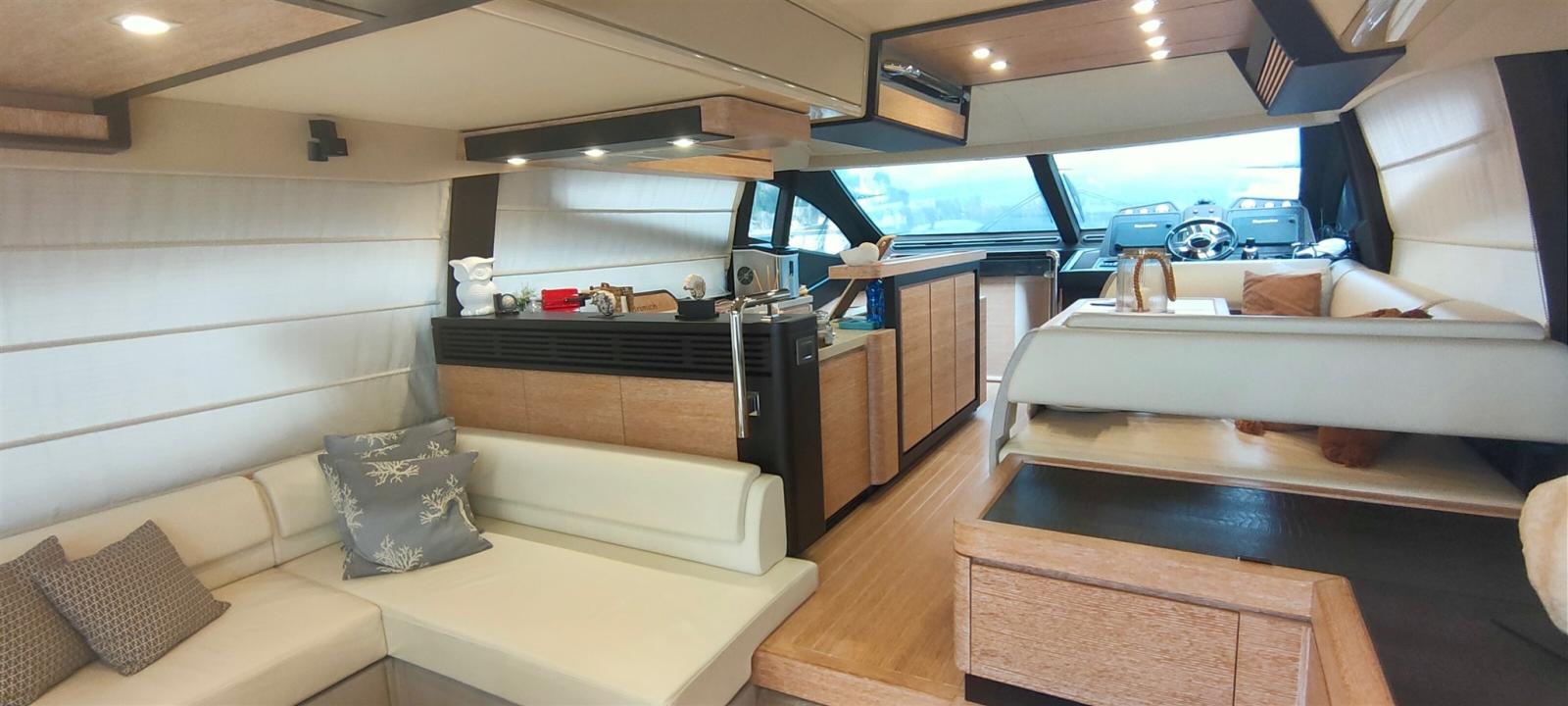azimut 64