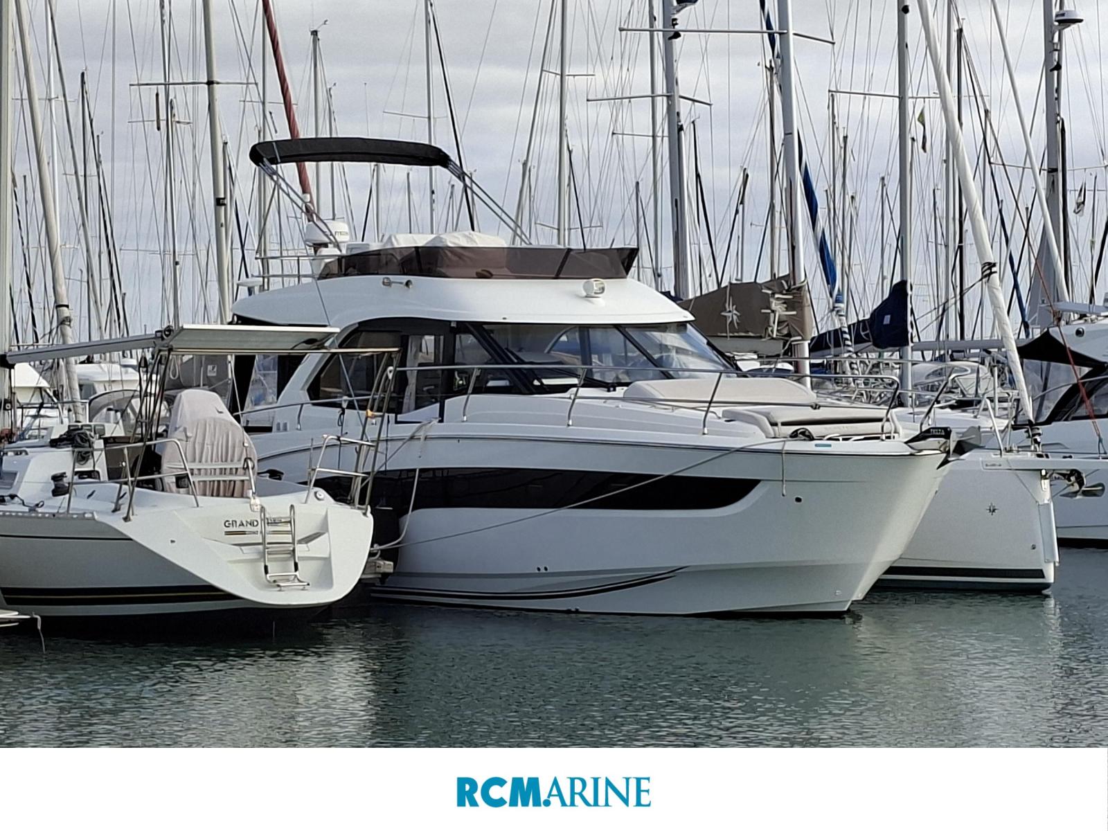 beneteau Antares 12 fly