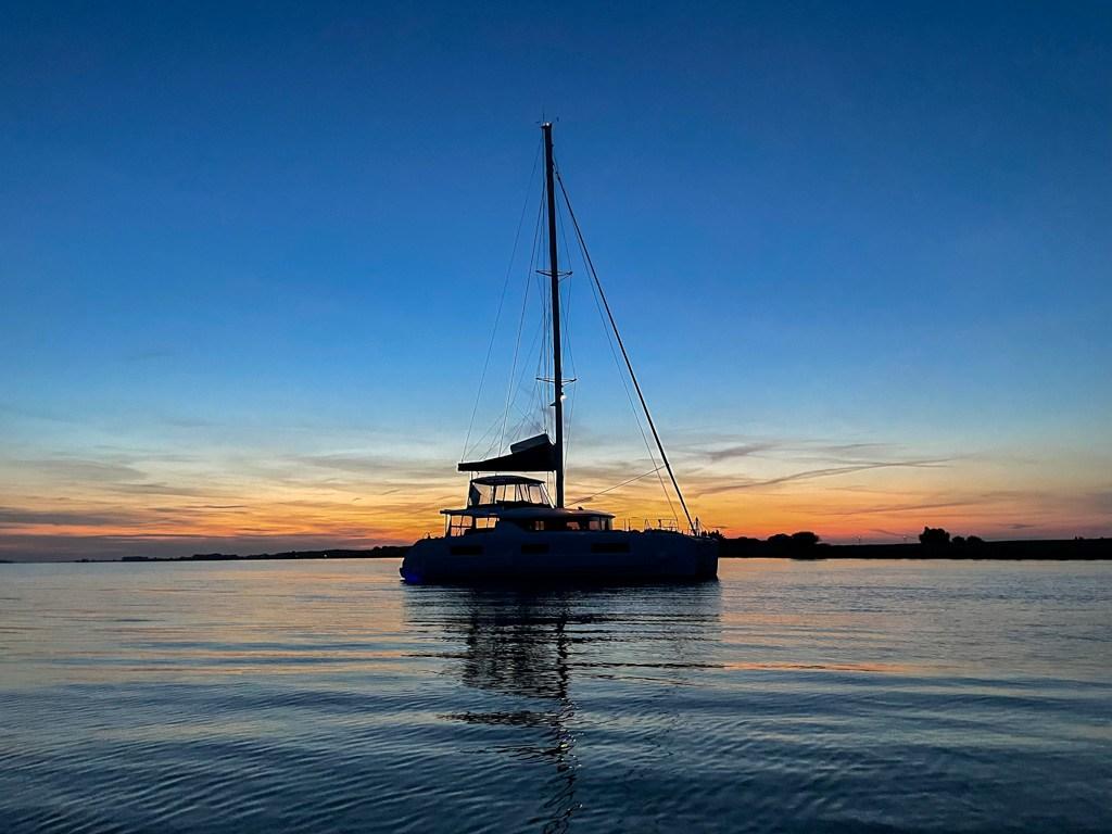 lagoon 46