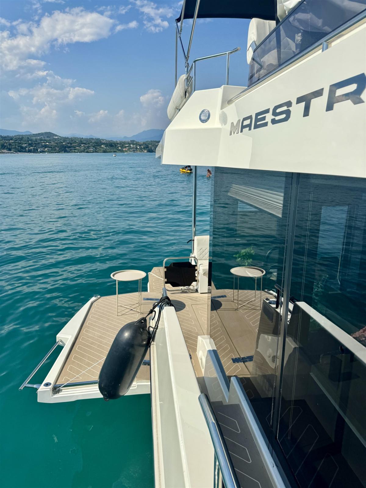 cobra yachts Maestro 42