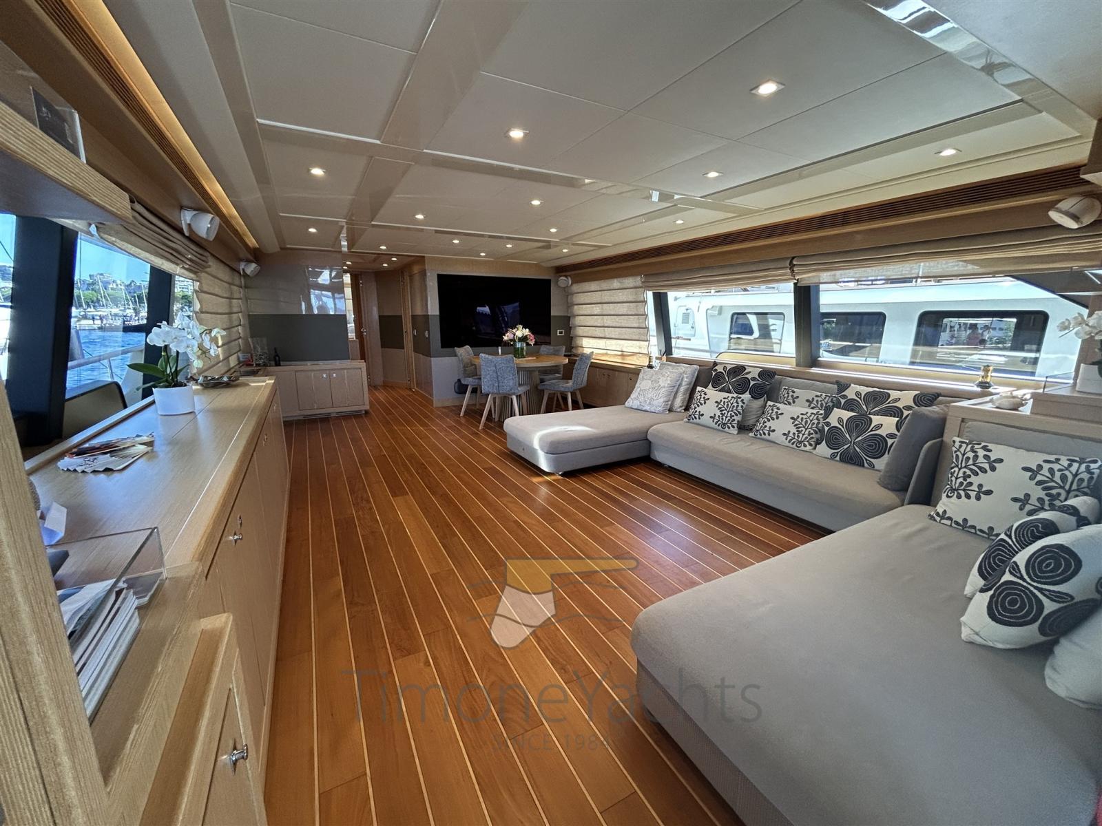 custom line Navetta 26
