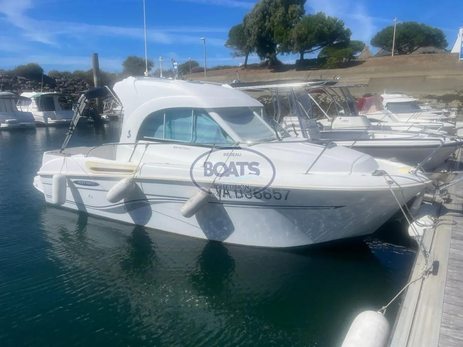 beneteau Antares 6