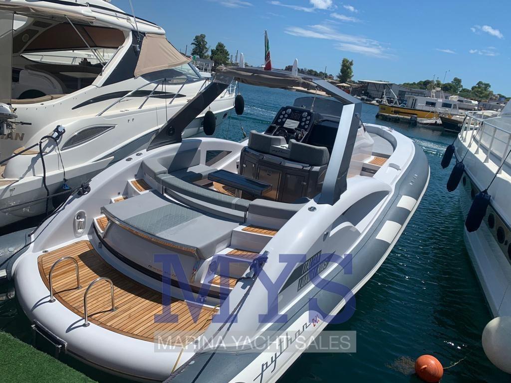 python yacht C 33