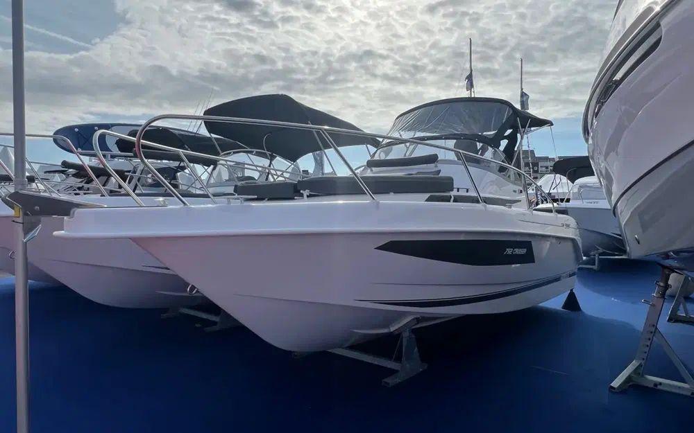 b2 marine Cap ferret 752