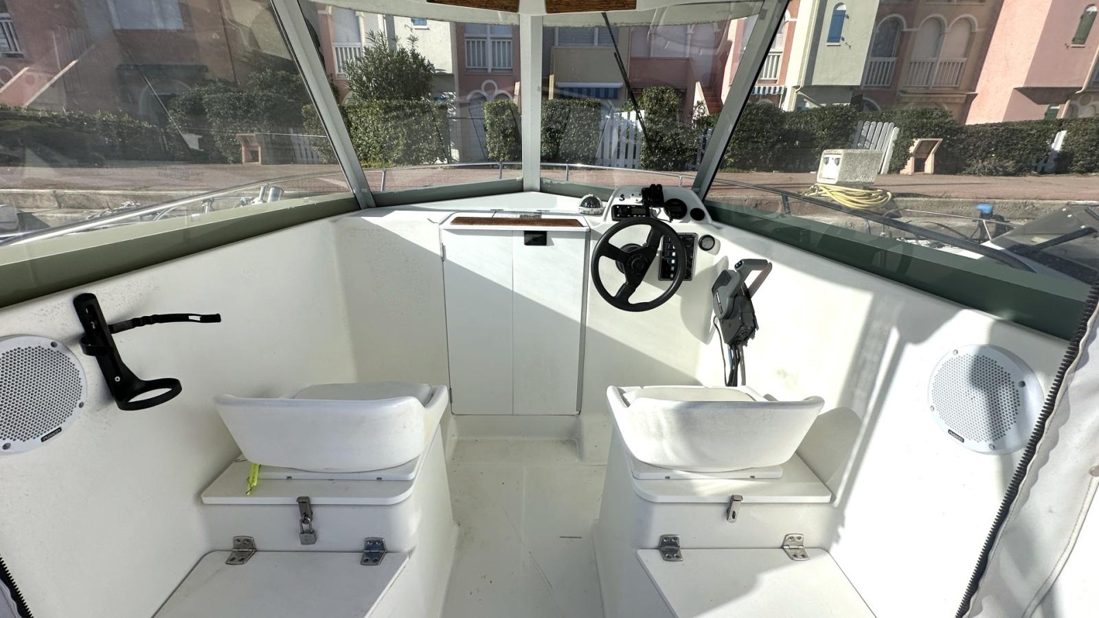 beneteau Antares 600