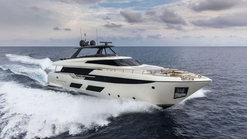 Ferretti yachts 920 piola