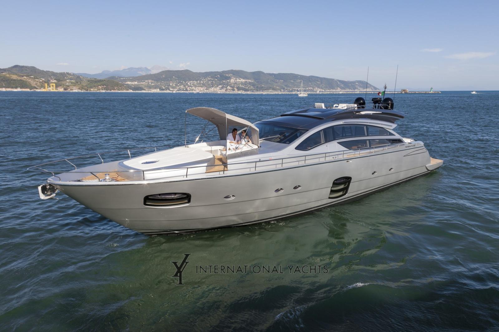 pershing 82
