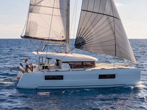 Lagoon yachts lagoon 40