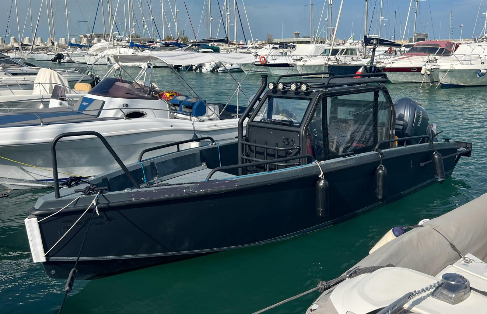 xo boats Dfndr 8