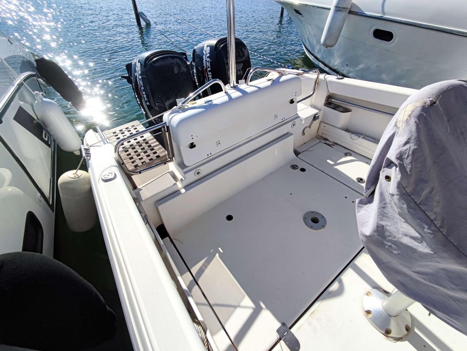 beneteau Flyer 750 open