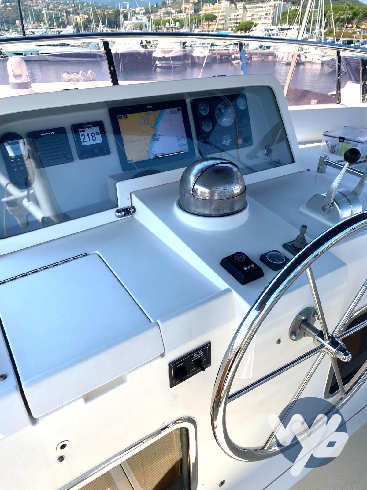 selene yachts 47