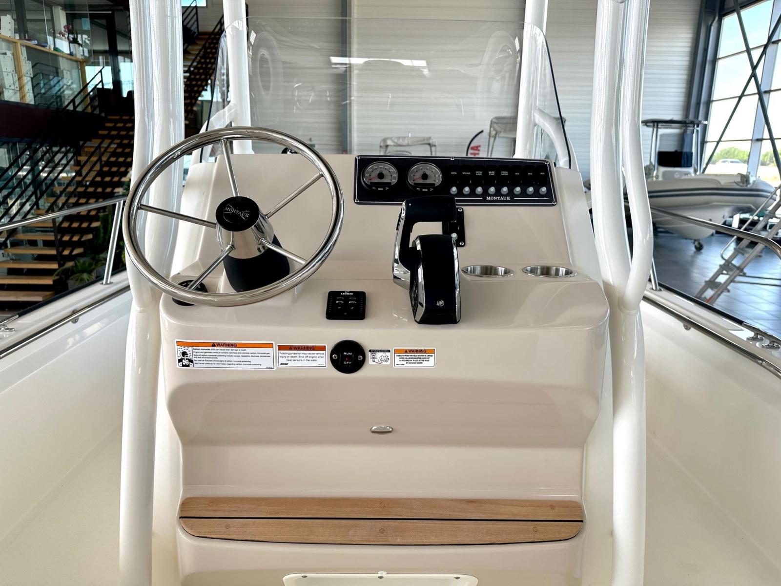 boston whaler 210 montauk