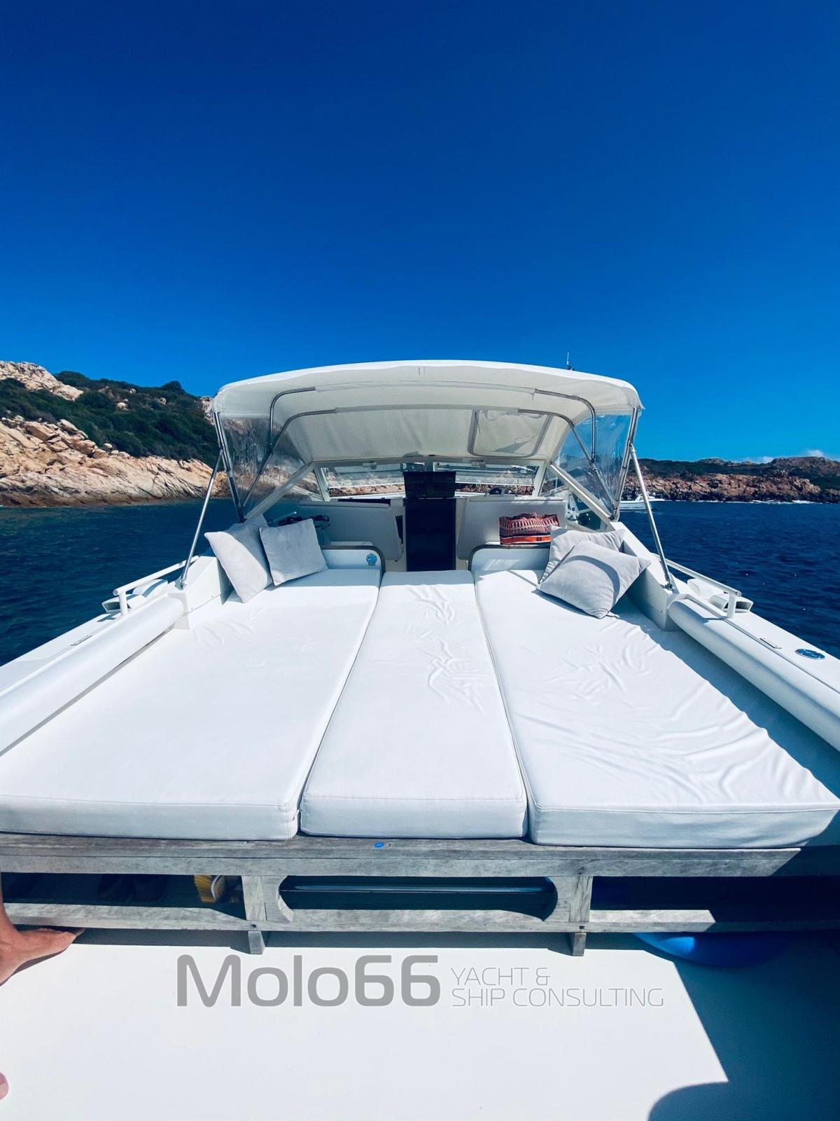 bertram yacht 28' moppie