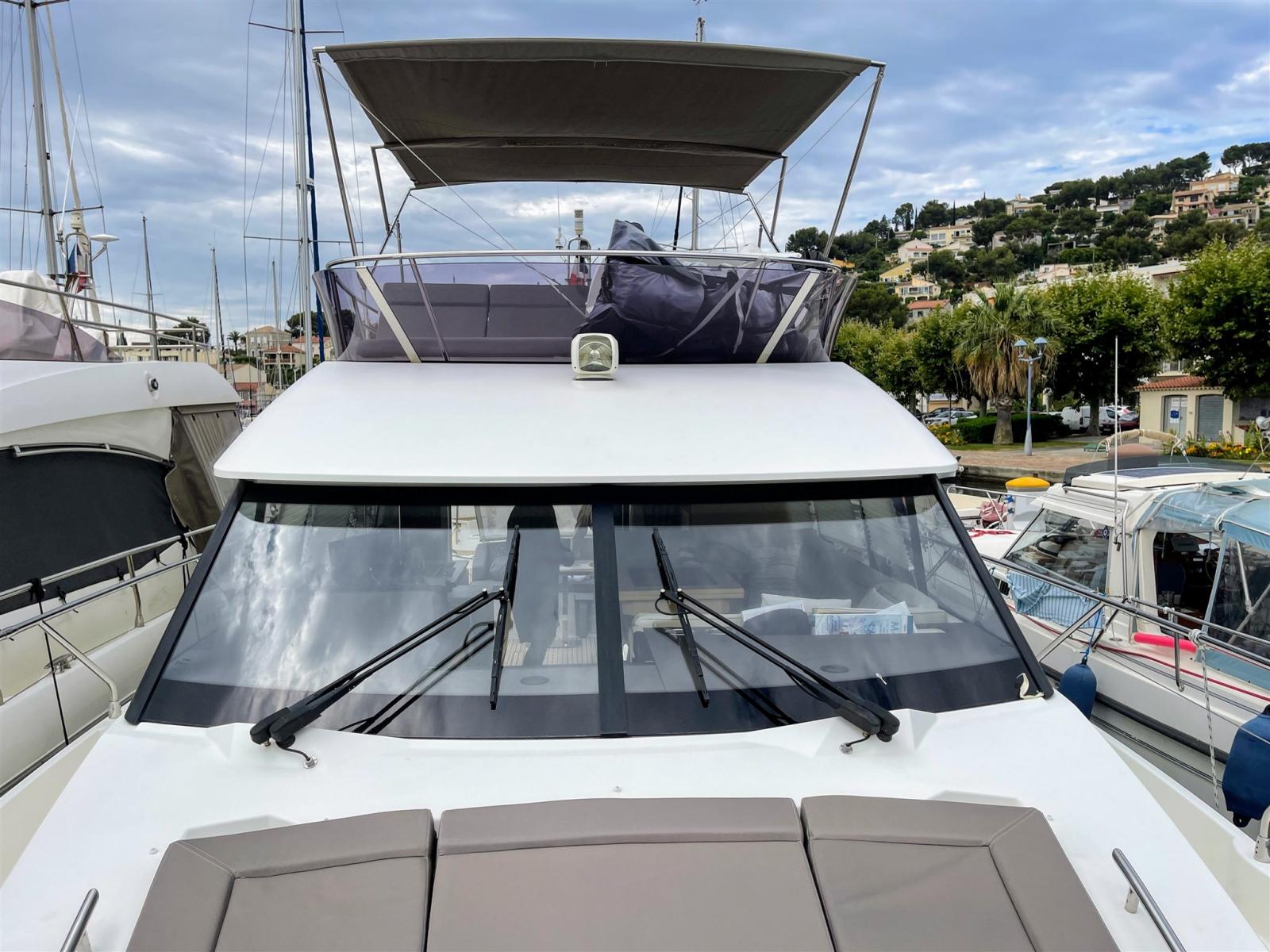 jeanneau Prestige 420 fly