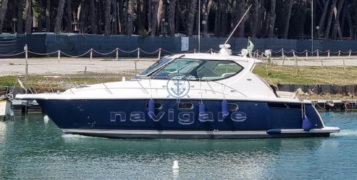 Tiara yachts 3900 sovran