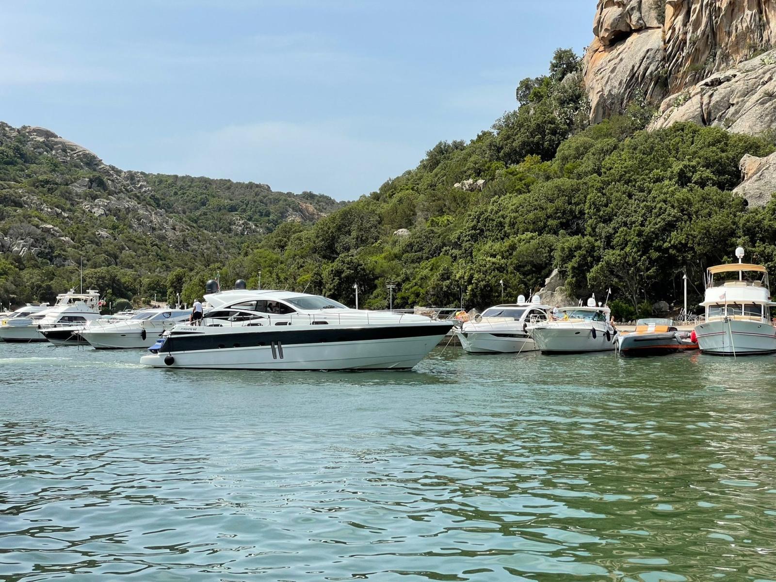 pershing 62