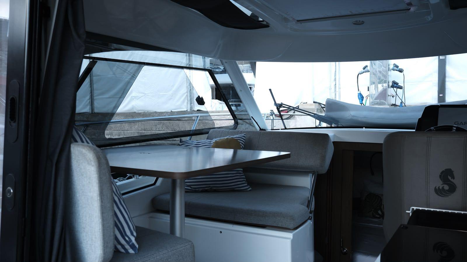 beneteau Antares 9