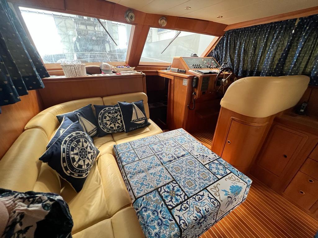 cantieri estensi 440 goldstar fly
