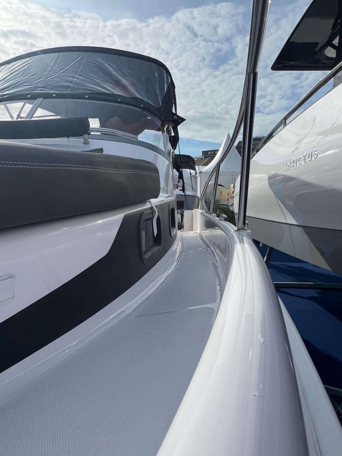 b2 marine Cap ferret 752 cruiser