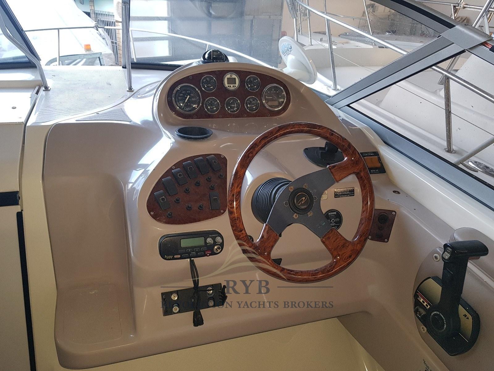 regal marine Commodore 242