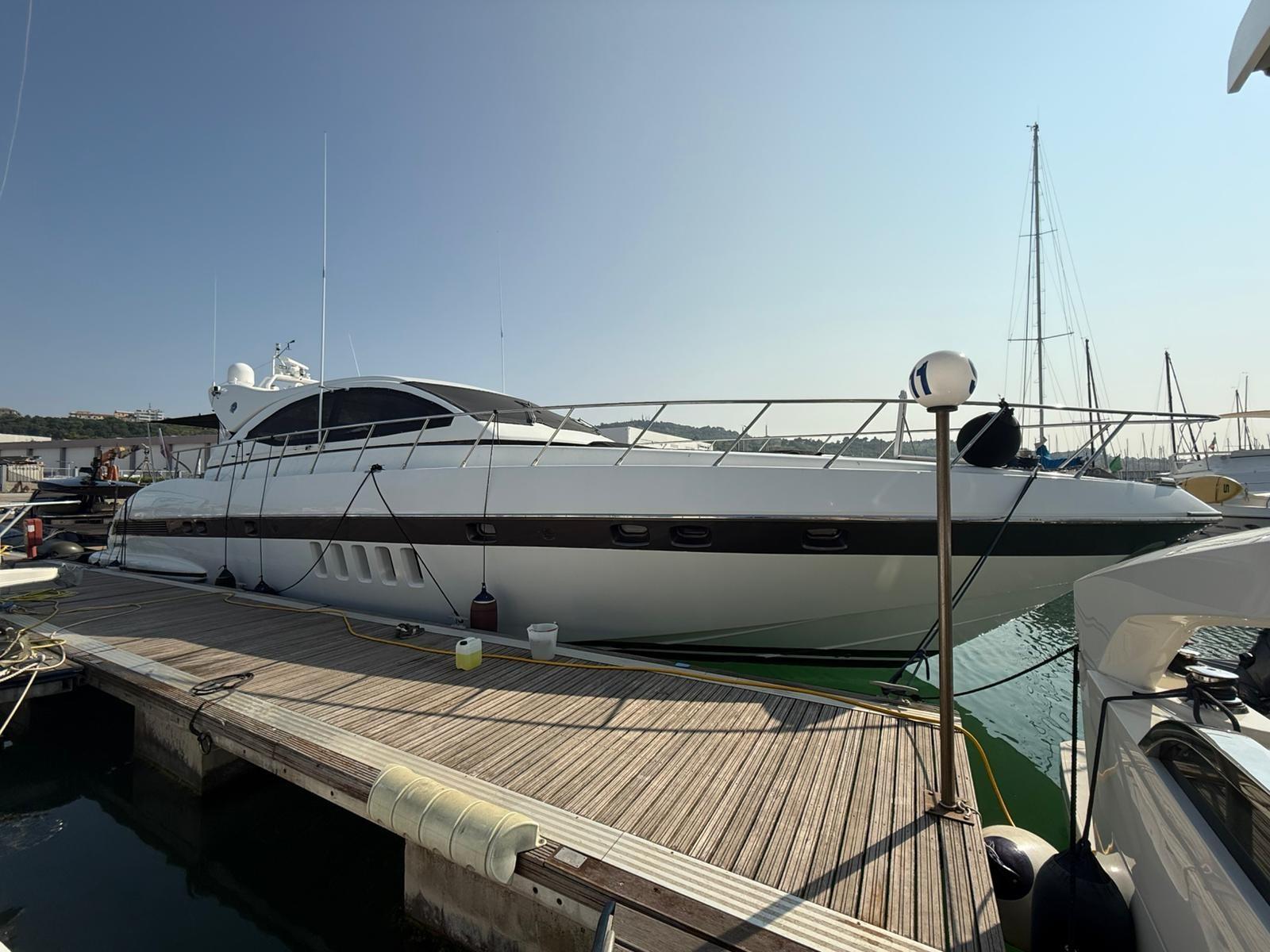 mangusta 72
