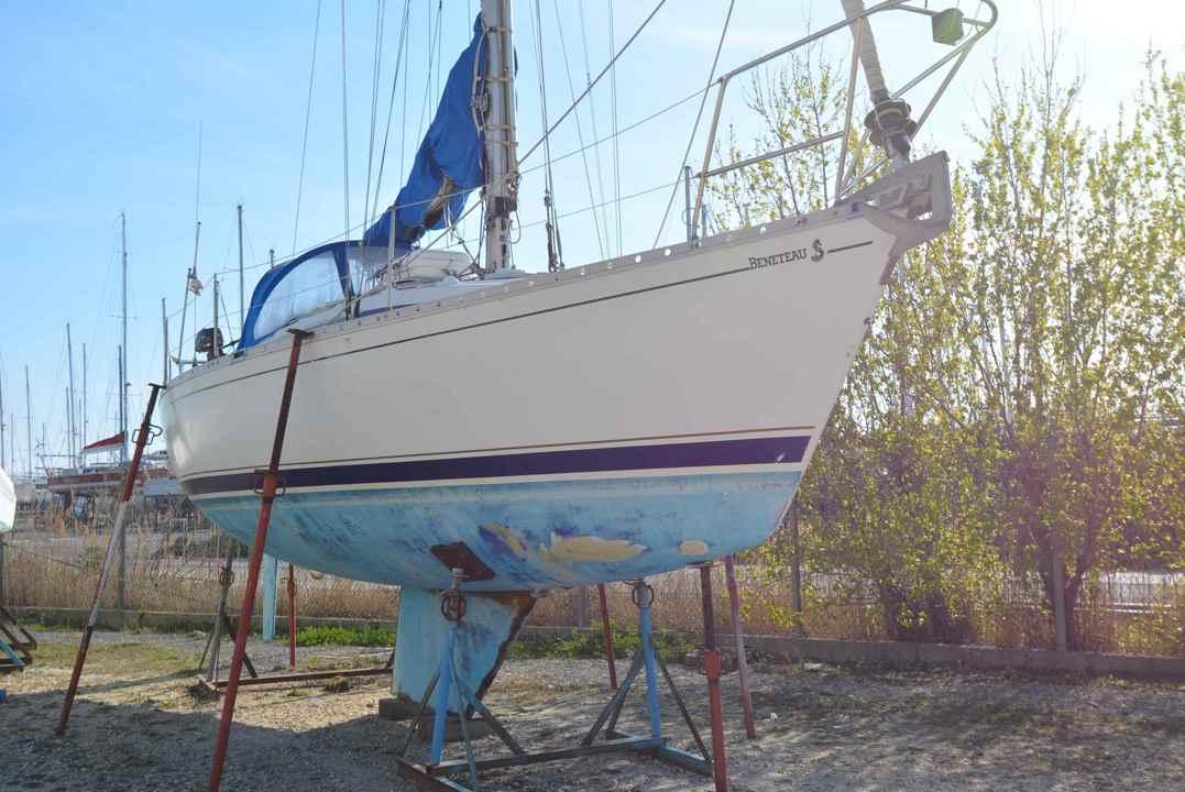 beneteau First 325