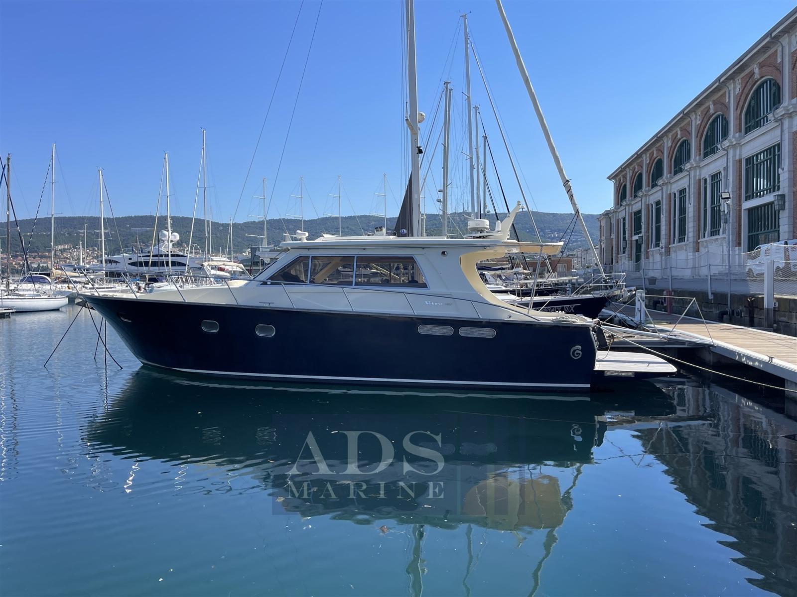 solare 43 lobster