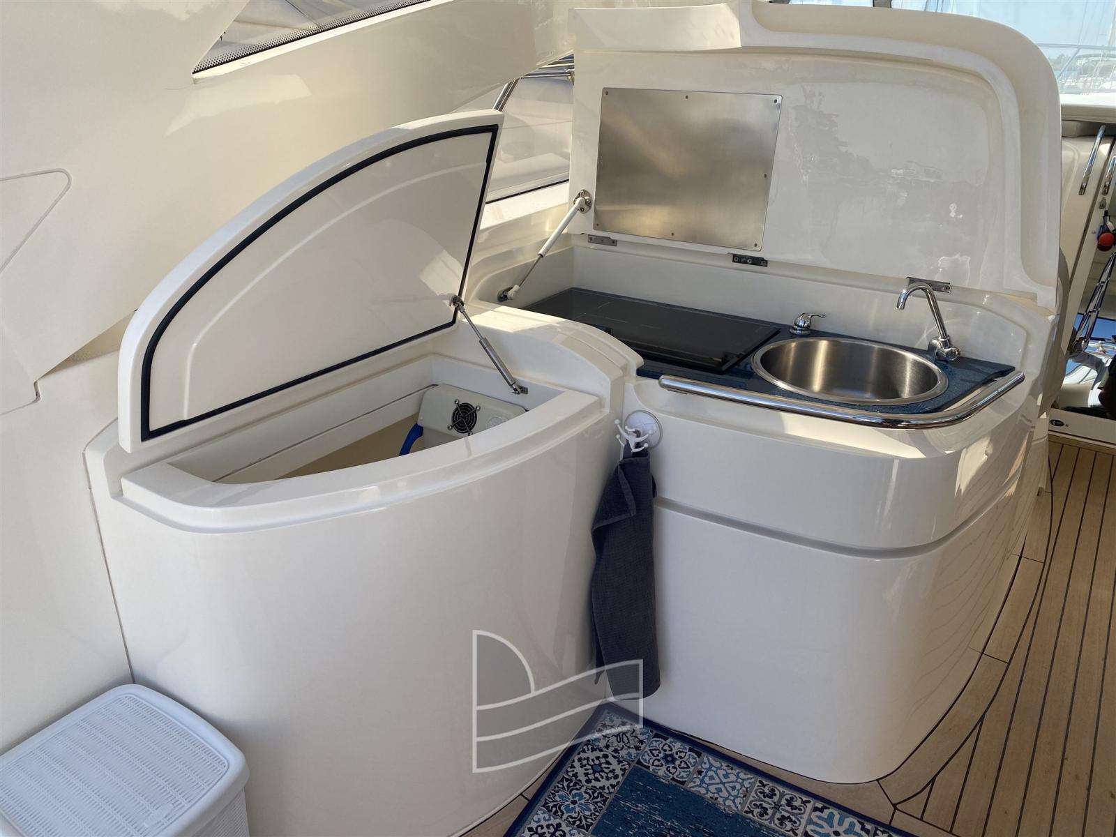 princess yachts V 48