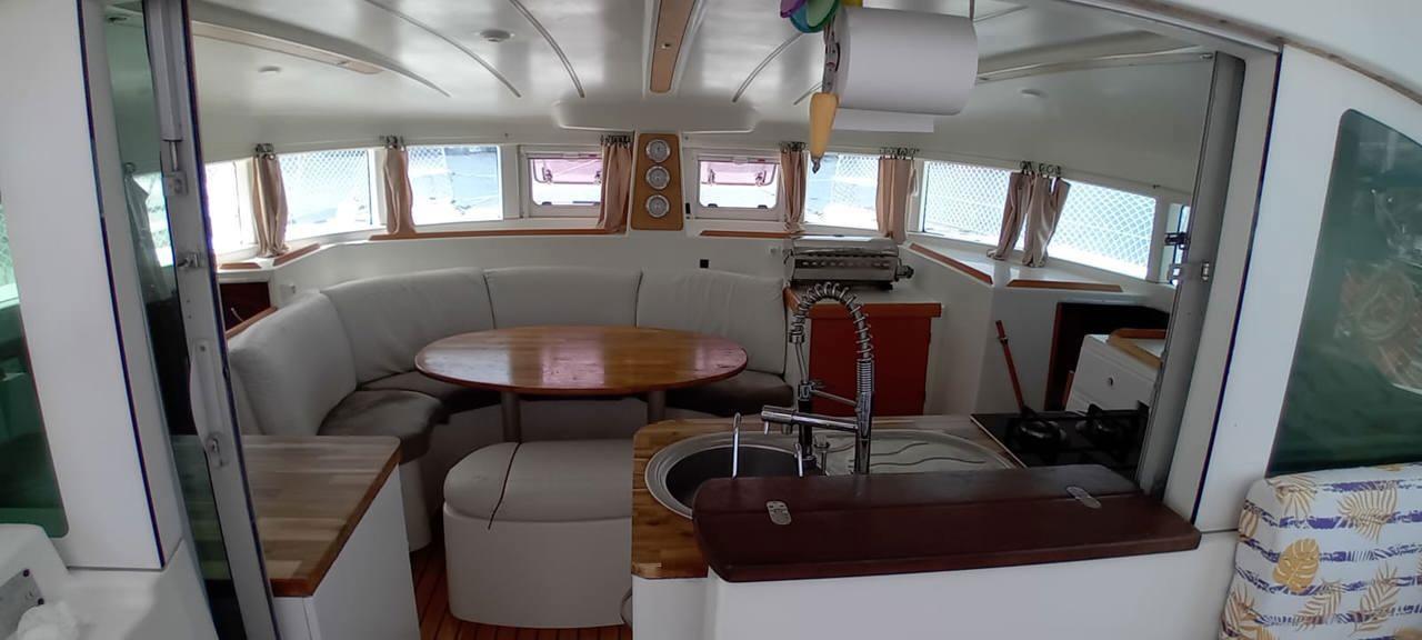 lagoon 380 s1