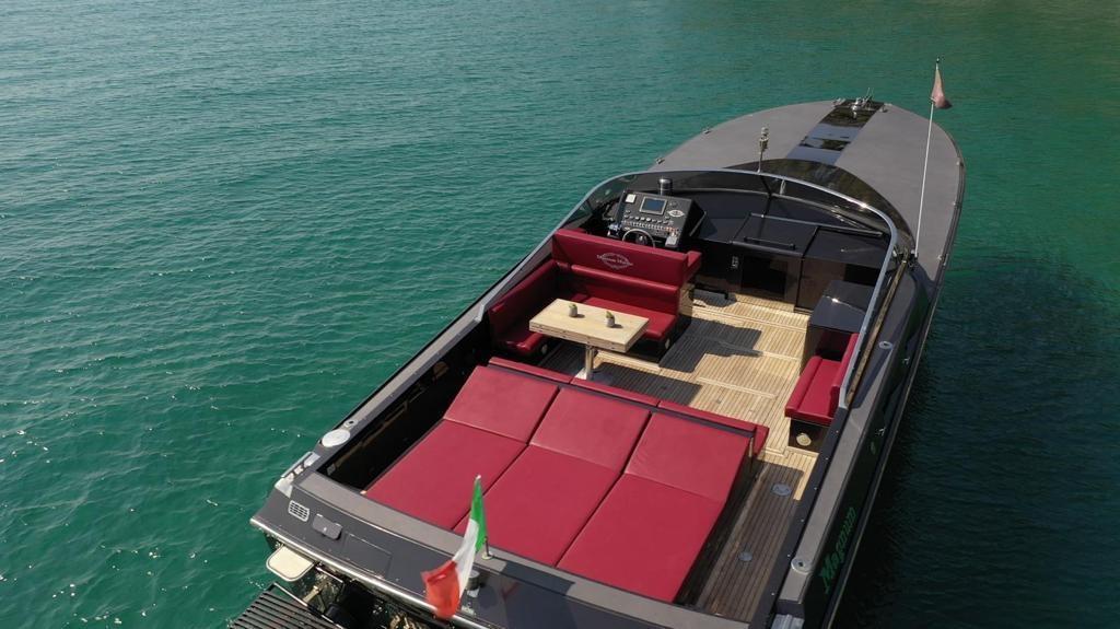 magnum marine 53