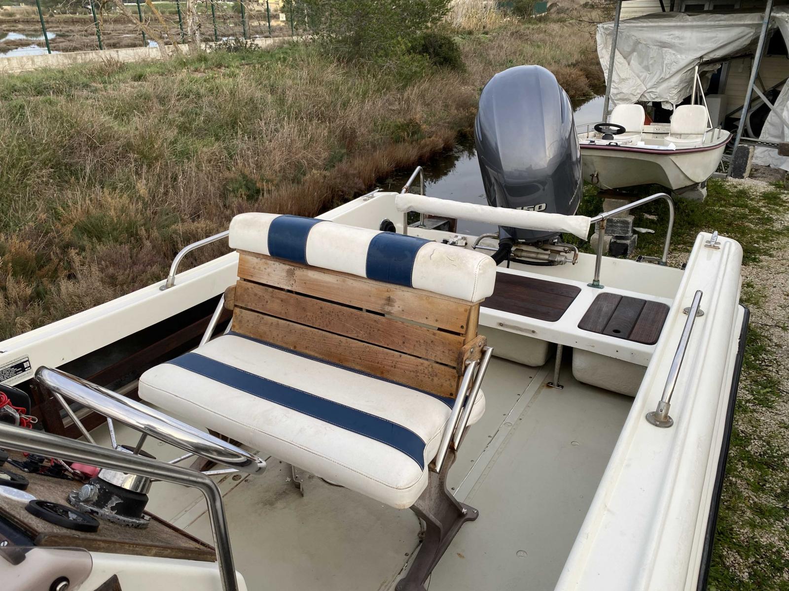 boston whaler 21 outrage